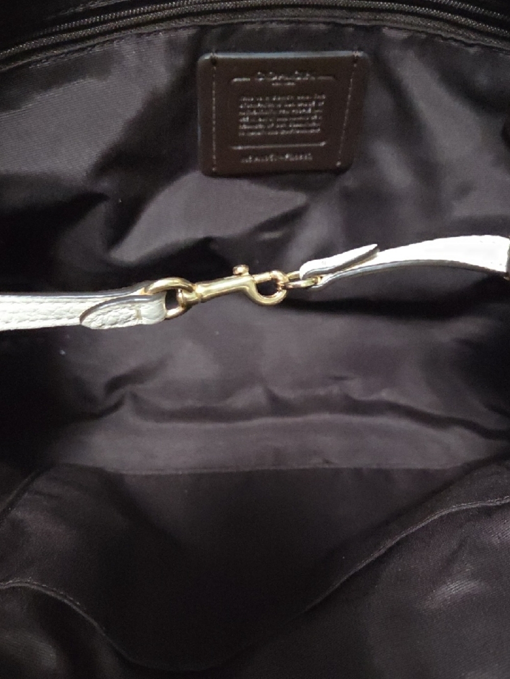 Coach Cream Leather Shoulder Bag with Gold Logo - Picture 7 of 13